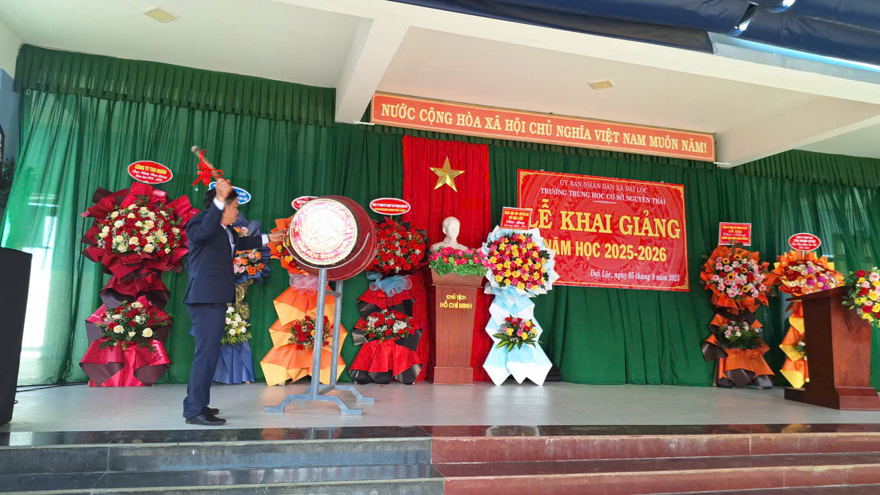 Thầy và trò trường THCS Nguyễn Trãi vui đón ngày khai trường Năm học 2025-2026