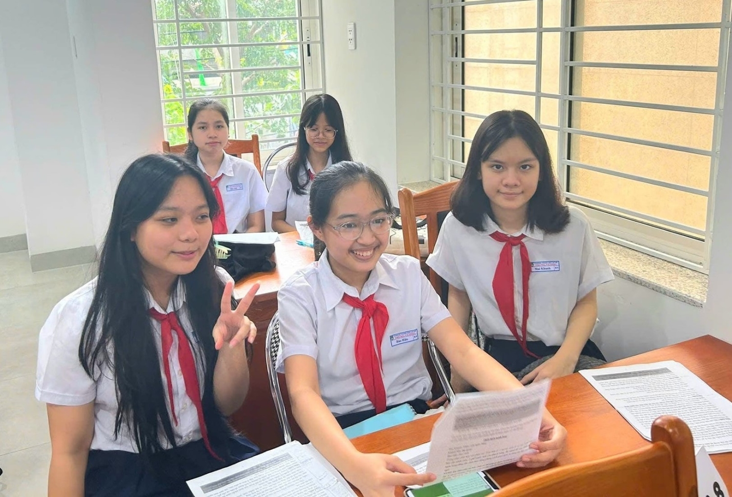 Hoạt động dạy thêm, học thêm trong và ngoài nhà trường phải thực hiện theo quy định của Bộ Giáo dục và Đào tạo, và UBND thành phố Đà Nẵng.