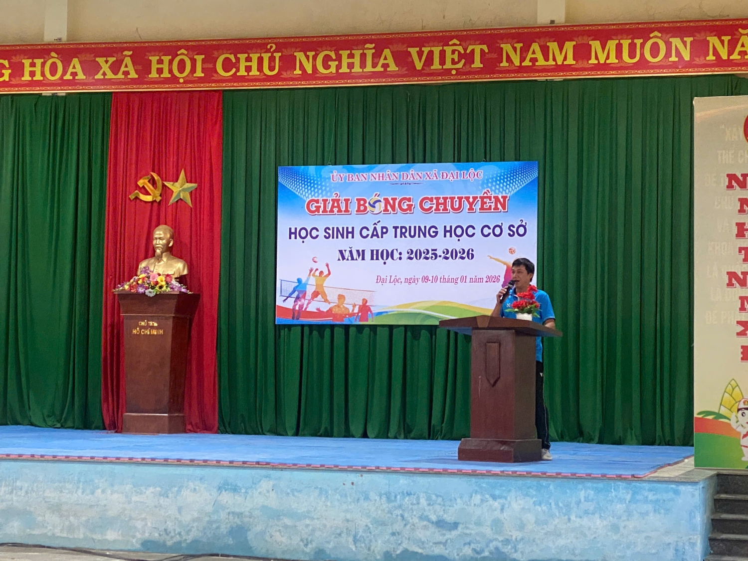 Đội bóng chuyền nam và nữ học sinh Trường THCS Nguyễn Trãi đạt giải cao tại Giải bóng chuyền học sinh cấp THCS, xã Đại Lộc, thành phố Đà Nẵng, năm học 2025–2026