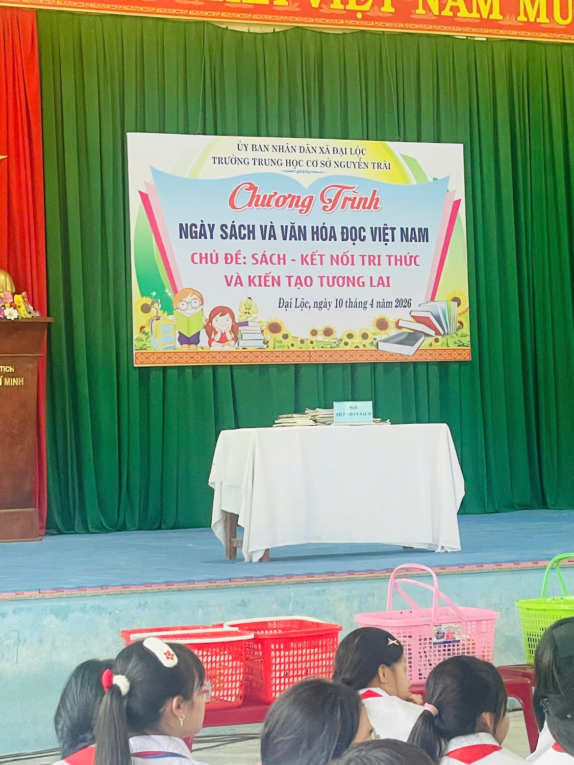 SÔI NỔI CHƯƠNG TRÌNH “NGÀY SÁCH VÀ VĂN HÓA ĐỌC VIỆT NAM”